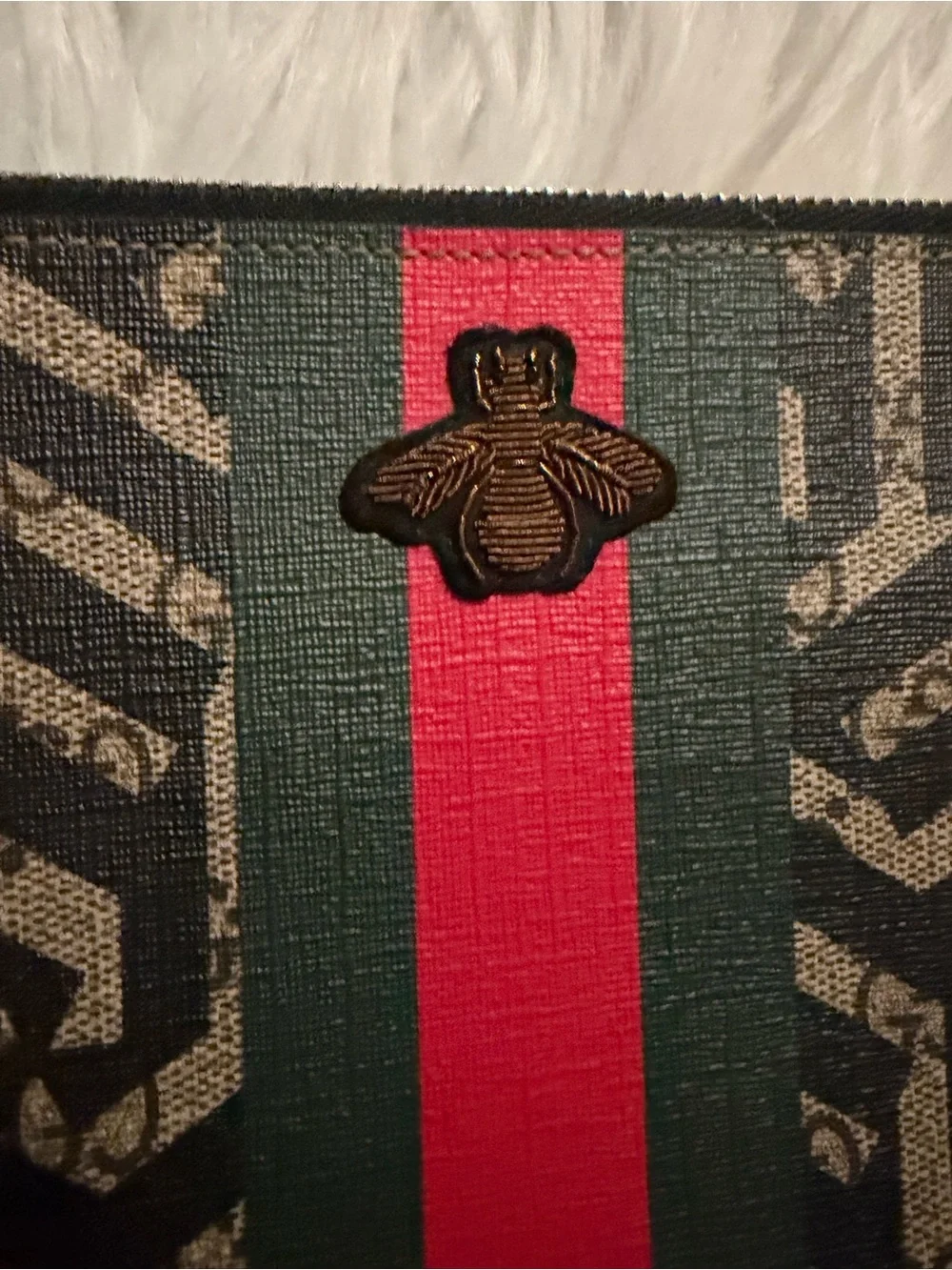 Authentic Gucci GG Bee Supreme Caleido Clutch and wallet